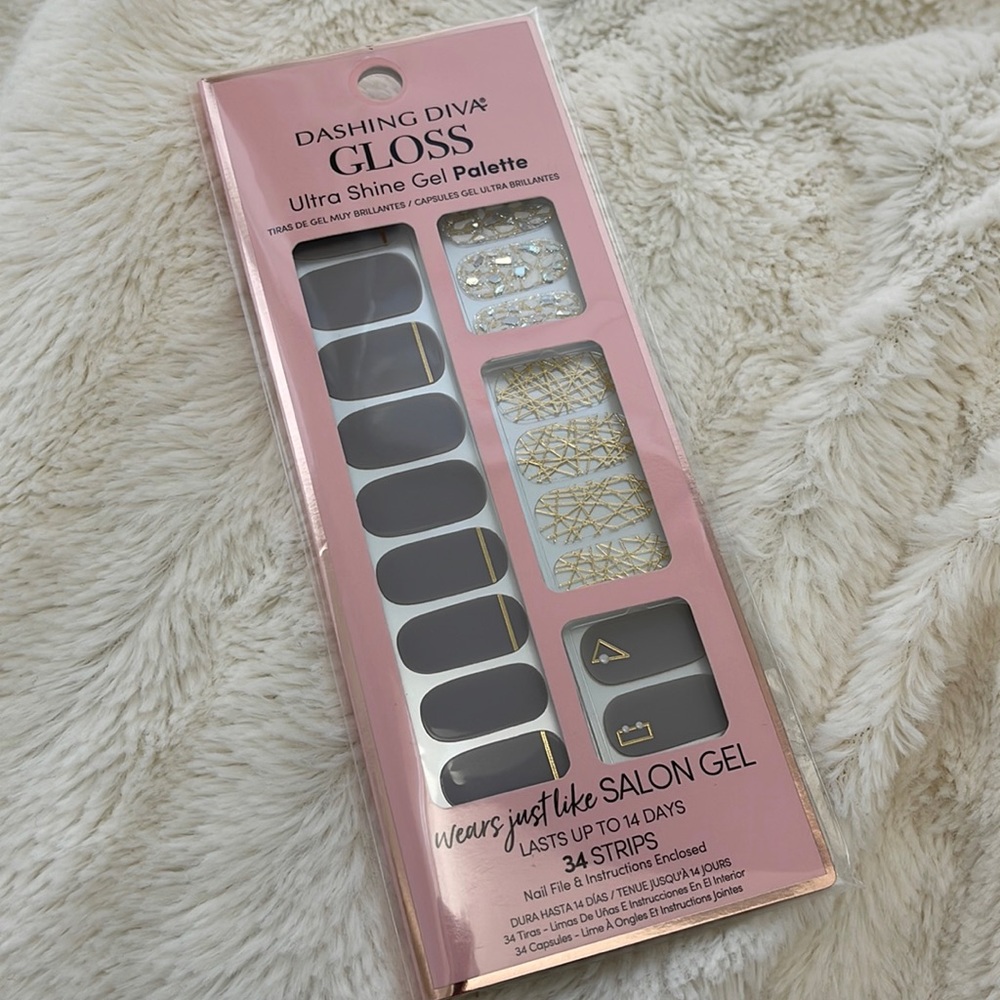 Dashing Diva Gel Nail Sticker Palette All Lined Up1)